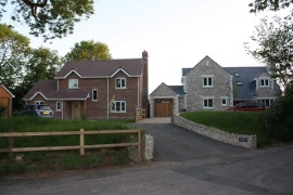 stoneHouseAndBrook